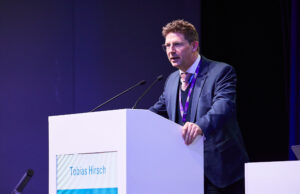 One-year results for synchronous anterior accessory saphenous vein ablation hold up